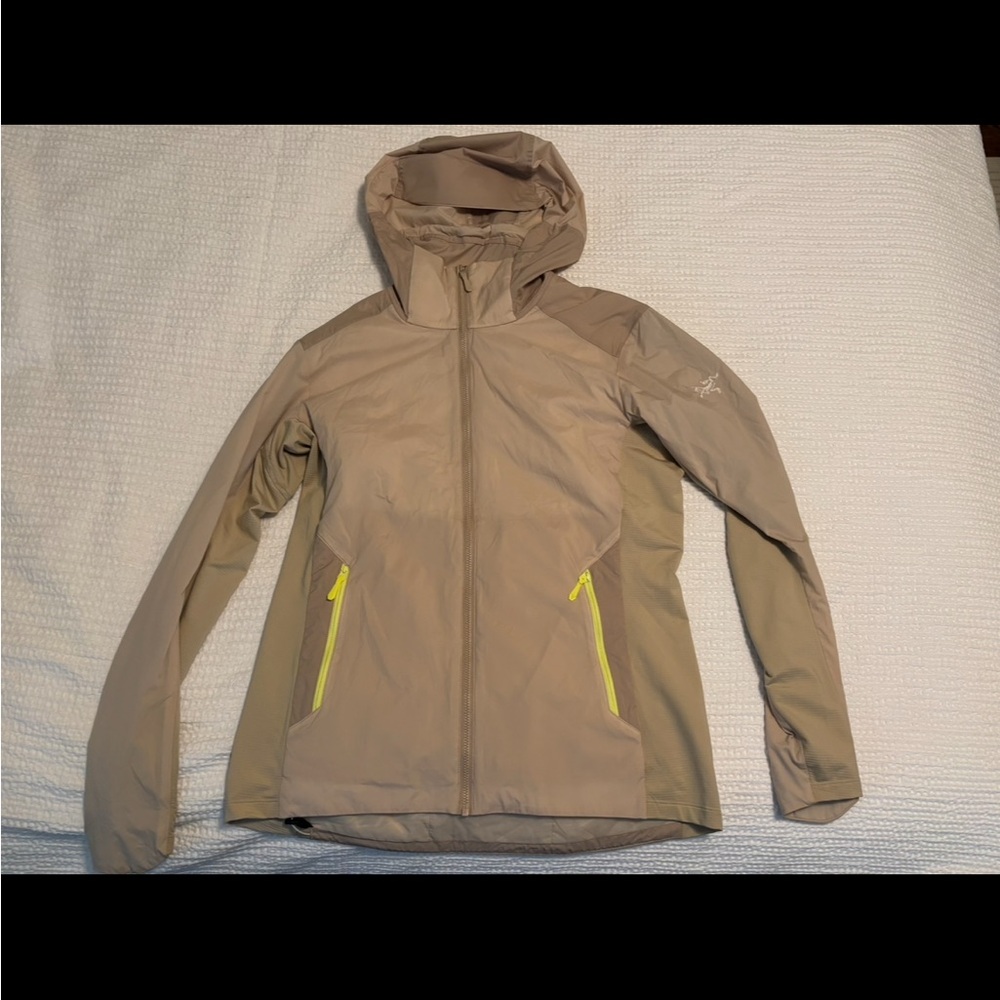 Arc'teryx Atom Lightweight Hoodie